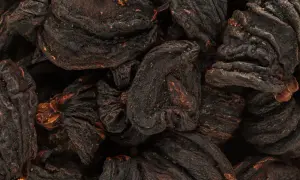 Suszone owoce Garcinia Cambogia, znane z właściwości wspomagających odchudzanie.